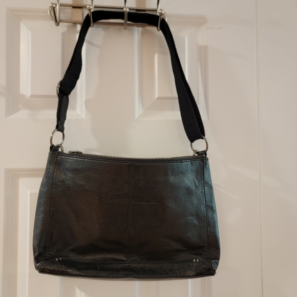 The Sak‎ Camila Shoulder Bag - Picture 2 of 8
